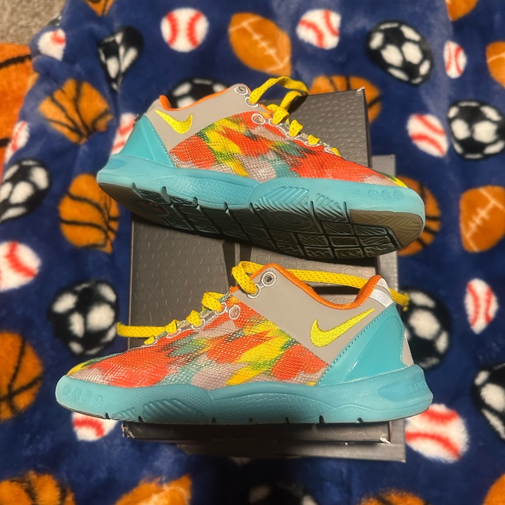 Kobe VIII (PS)